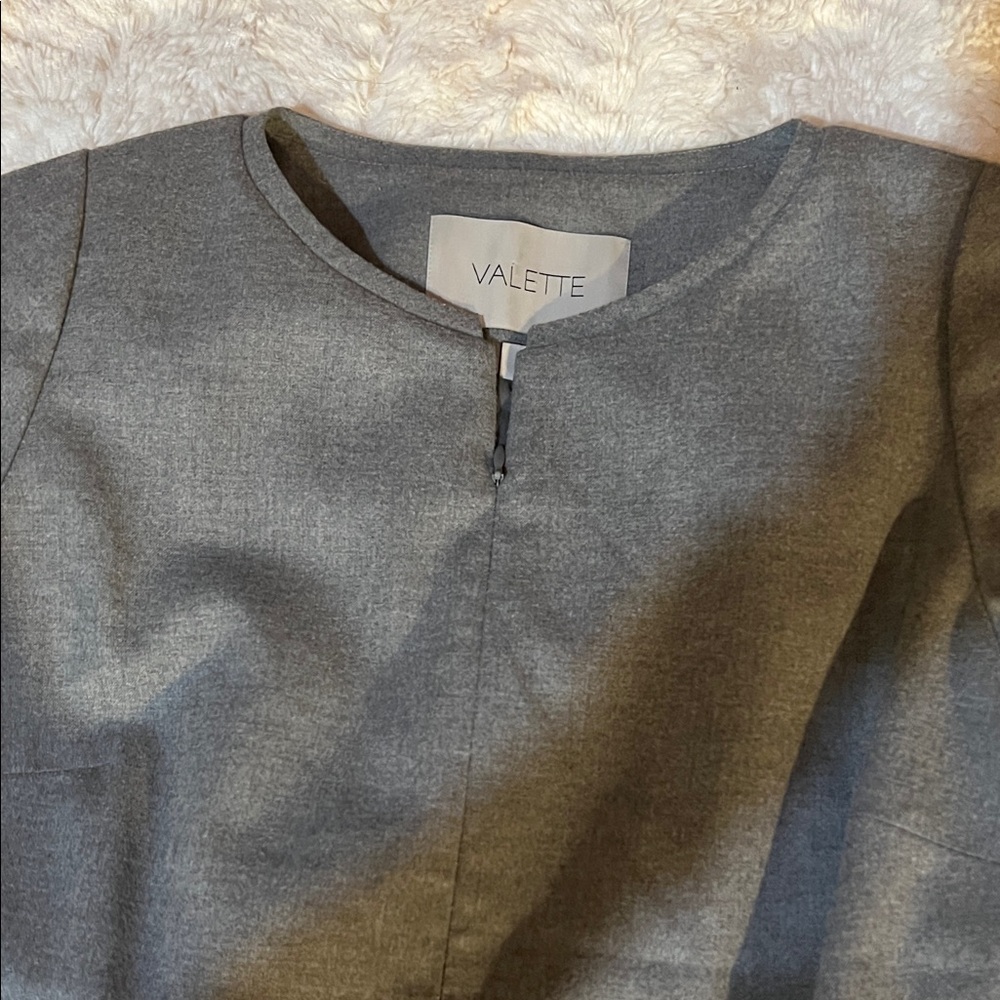 Valette Gray Top - Picture 2 of 8